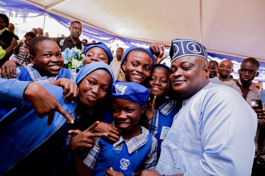 Obasa Celebrates Birthday With Students, Reveals 3 Secrets Of Success