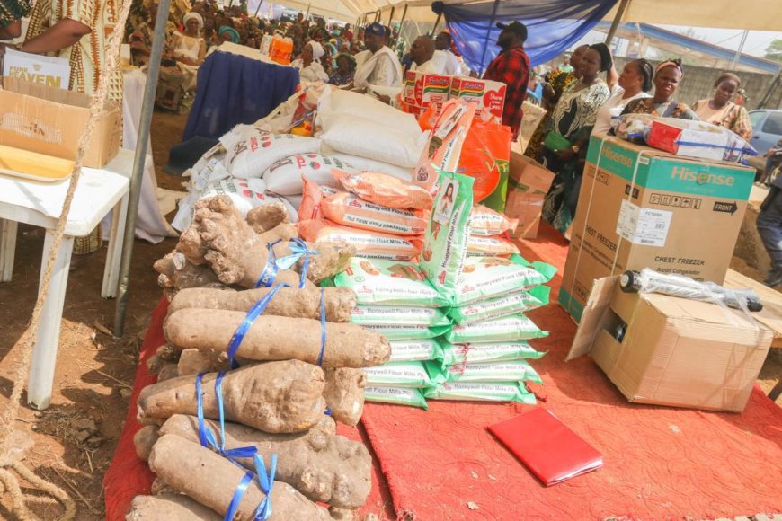 Primate Ayodele Holds 2nd Edition Of Palliative Market, Gives Out Five Cars