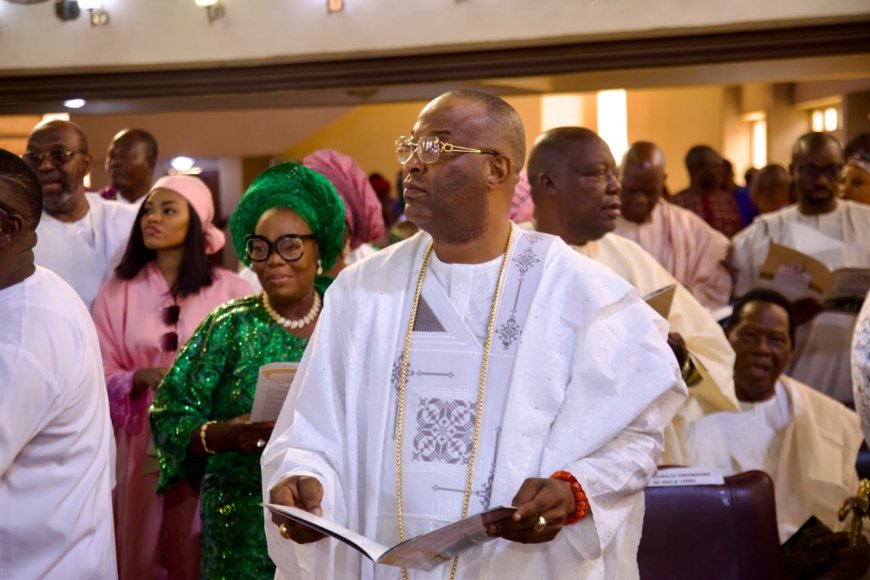 Otun Asiwaju Onigbagbo of Remoland Graces 20th Annual Family Thanksgiving Service of His Excellency, Senator (Engr) Otunba Gbenga Daniel, Dedicates the New Year to God