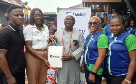 Fidelity Bank Extends Lifeline to Makoko Community …Donates Boats and Relief Materials to Orphanage and Schools