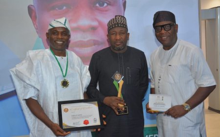 Fidelity Bank Receives Customs Service Award for Pioneering Role in UCMS Implementation