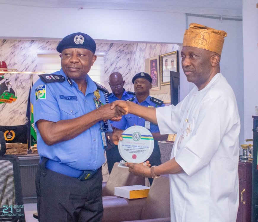 21-Day Thanksgiving: Primate Ayodele Visits AIG Fayoade Adegoke, Other Church Members