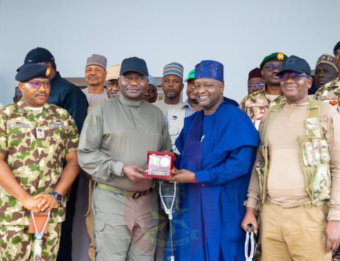 Defence Minister Visits OPHK, Commends Troops, Reaffirms FG’s Commitment to Crushing Terrorism